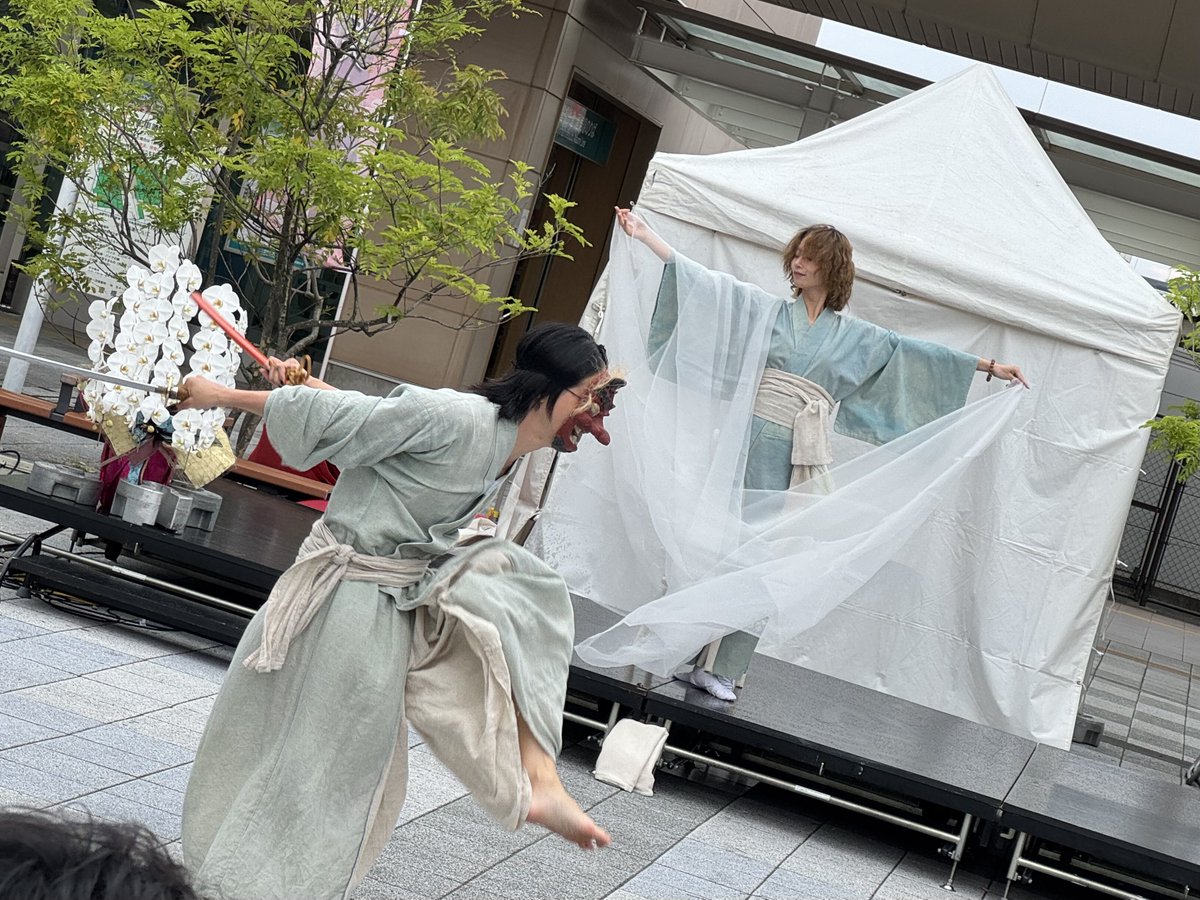rinrin_teru's tweet photo. 今日は【2026 東三河 美とミート】に行ってきたよ🎵
Edenさんのパフォーマンス
素晴らしい世界観✨
とっても素敵で感動的でした
╰(*´︶`*)╯♡
2026.5.3📸
#美とミート
#Eden
#iPhone https://t.co/kY6nZn8Xt3