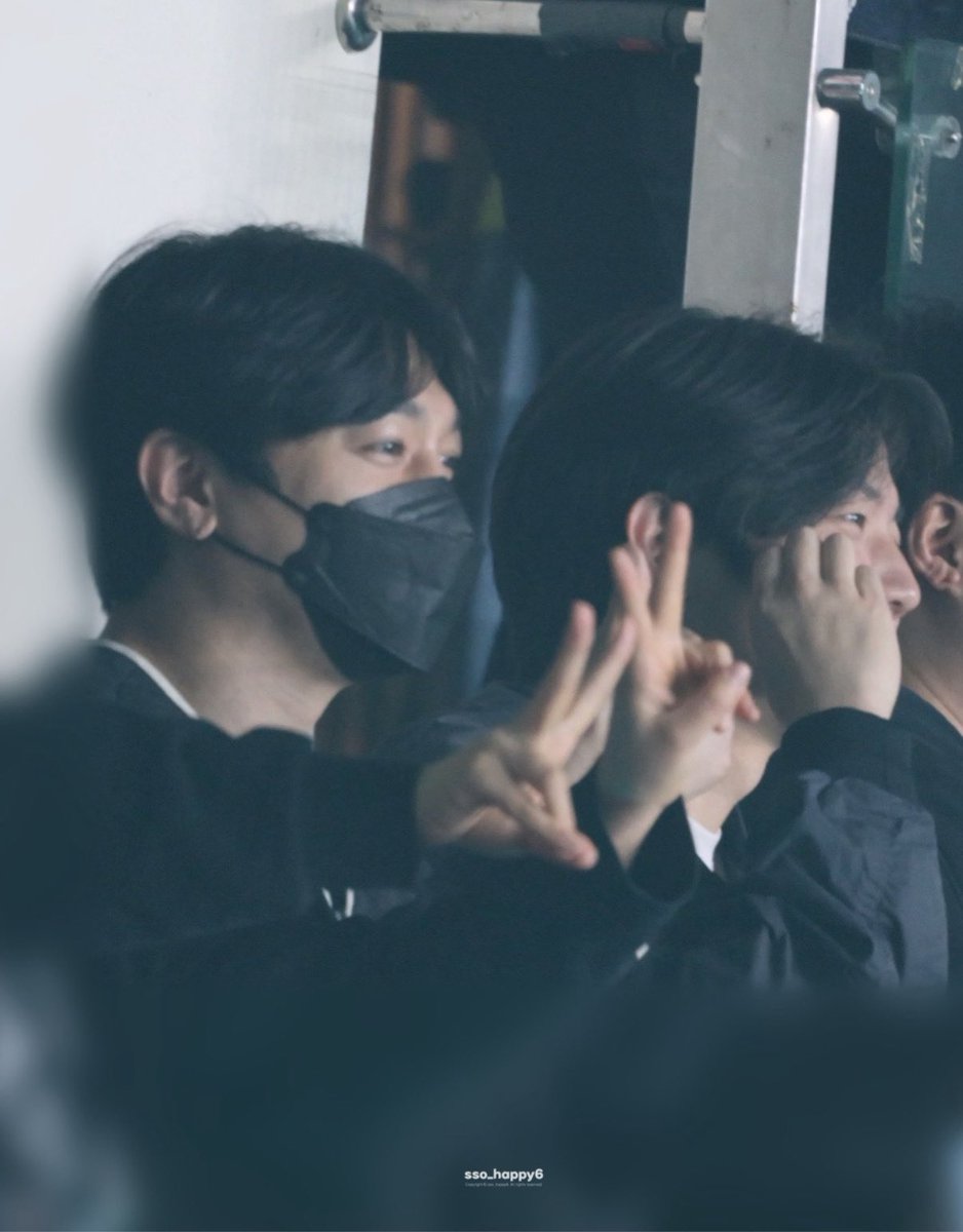 쏘Happy tweet media