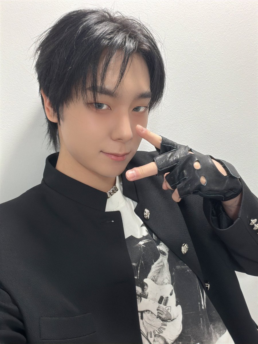 OMEGA X tweet media