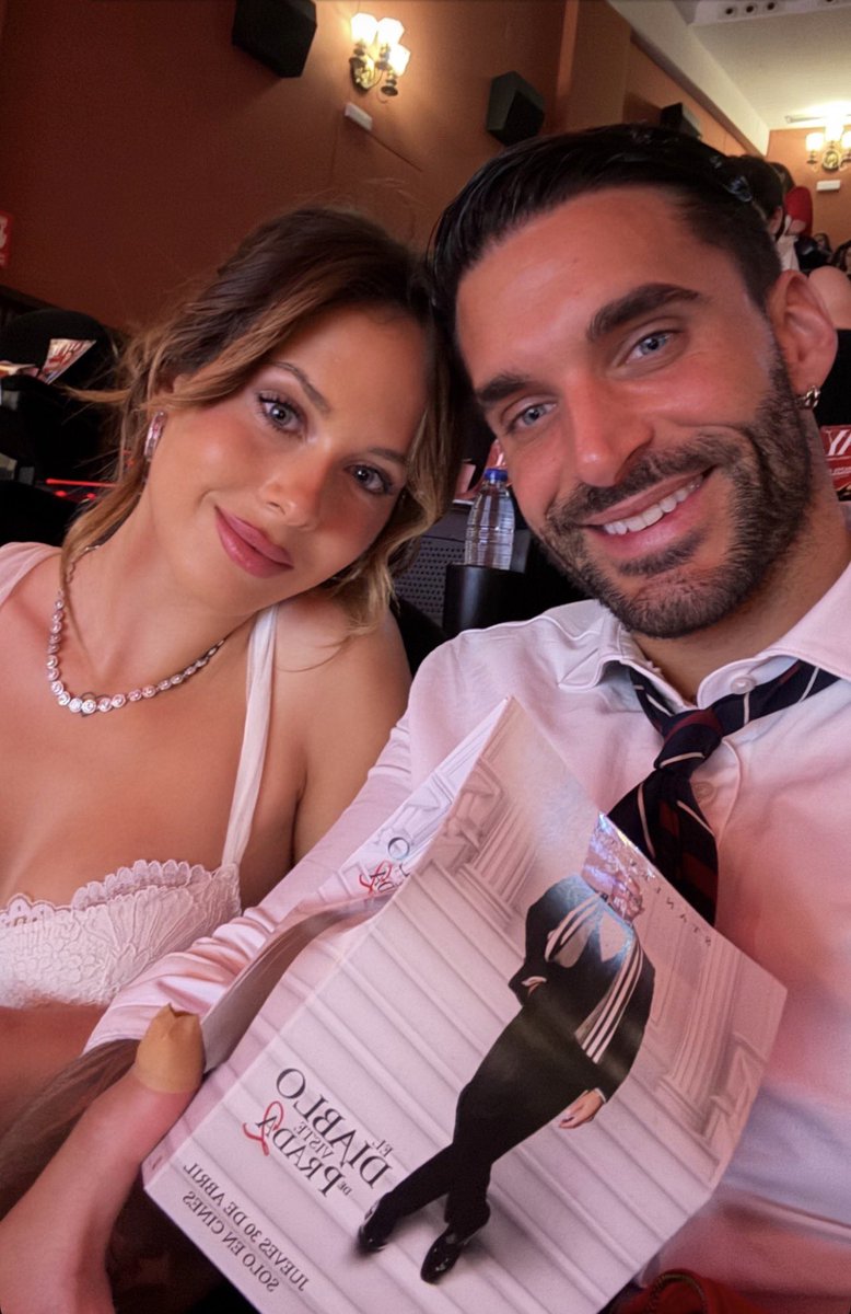 mariportela44's tweet photo. Qué manía con decidir dónde tienen que vivir otros y encima basándoos en mentiras. Ni sabéis lo que pasa ni os importa por lo que estoy viendo , creo que solo queréis criticar. Eddy y Violeta no son el entretenimiento de nadie,  son personas. Un poco de respeto https://t.co/uYzdhNzVww da igual  lo que me digáis , es opinión  como decís muchas y esta es la mía.#violedi3MY