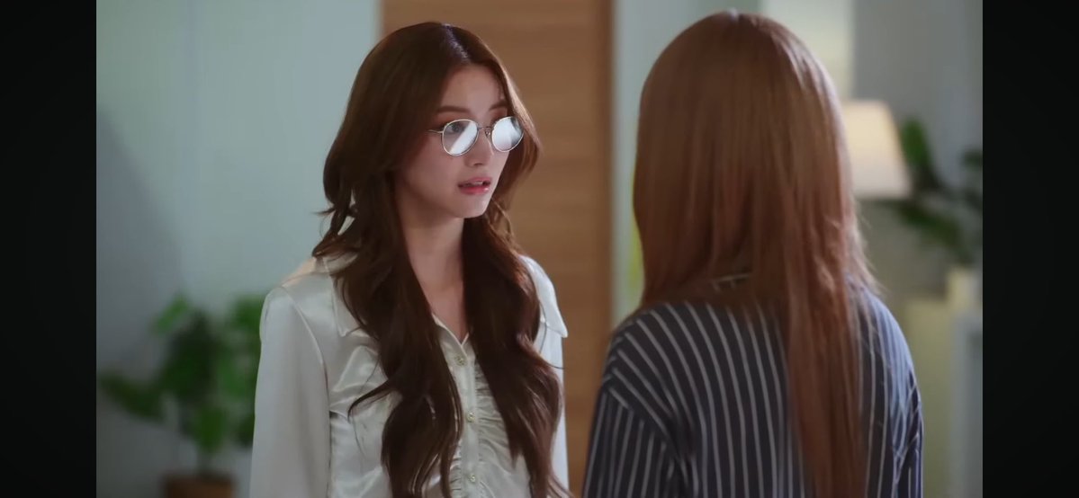 Lal: So you want it to be a one-night stand?
Wine : Or do you want to be friends with benefits?

EWB FIRST EP
#EnemiesWithBenefitsEP1
#JanJingjing