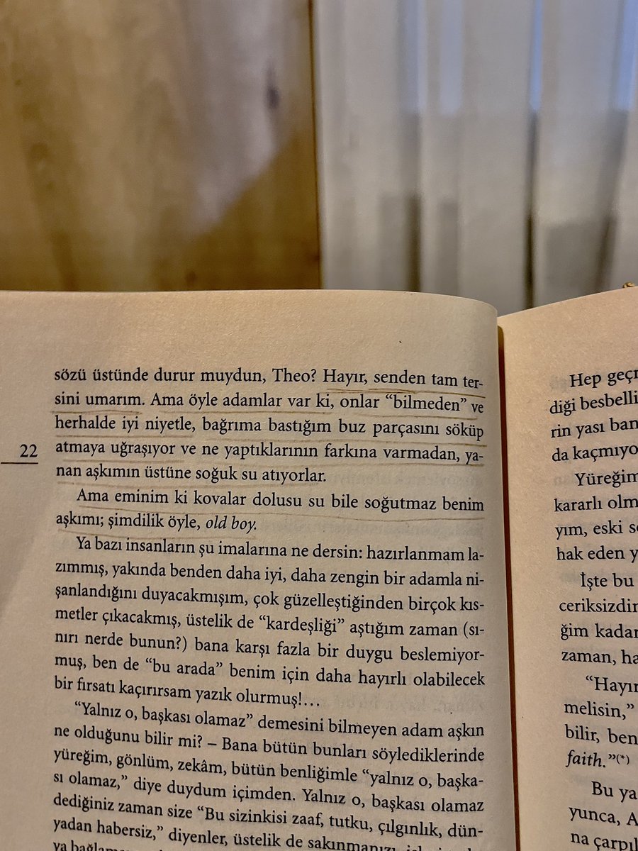 Atedebiyat's tweet photo. Altı çizilmiş kitaplar serisinden;
VINCENT VAN GOGH
-Theo’ya mektuplar https://t.co/BWVyndzVwY