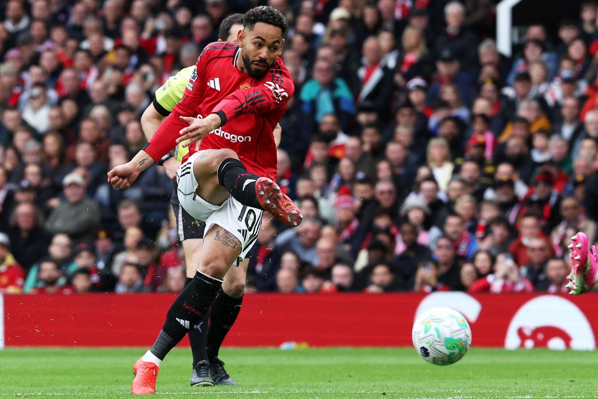 Premier League tweet media