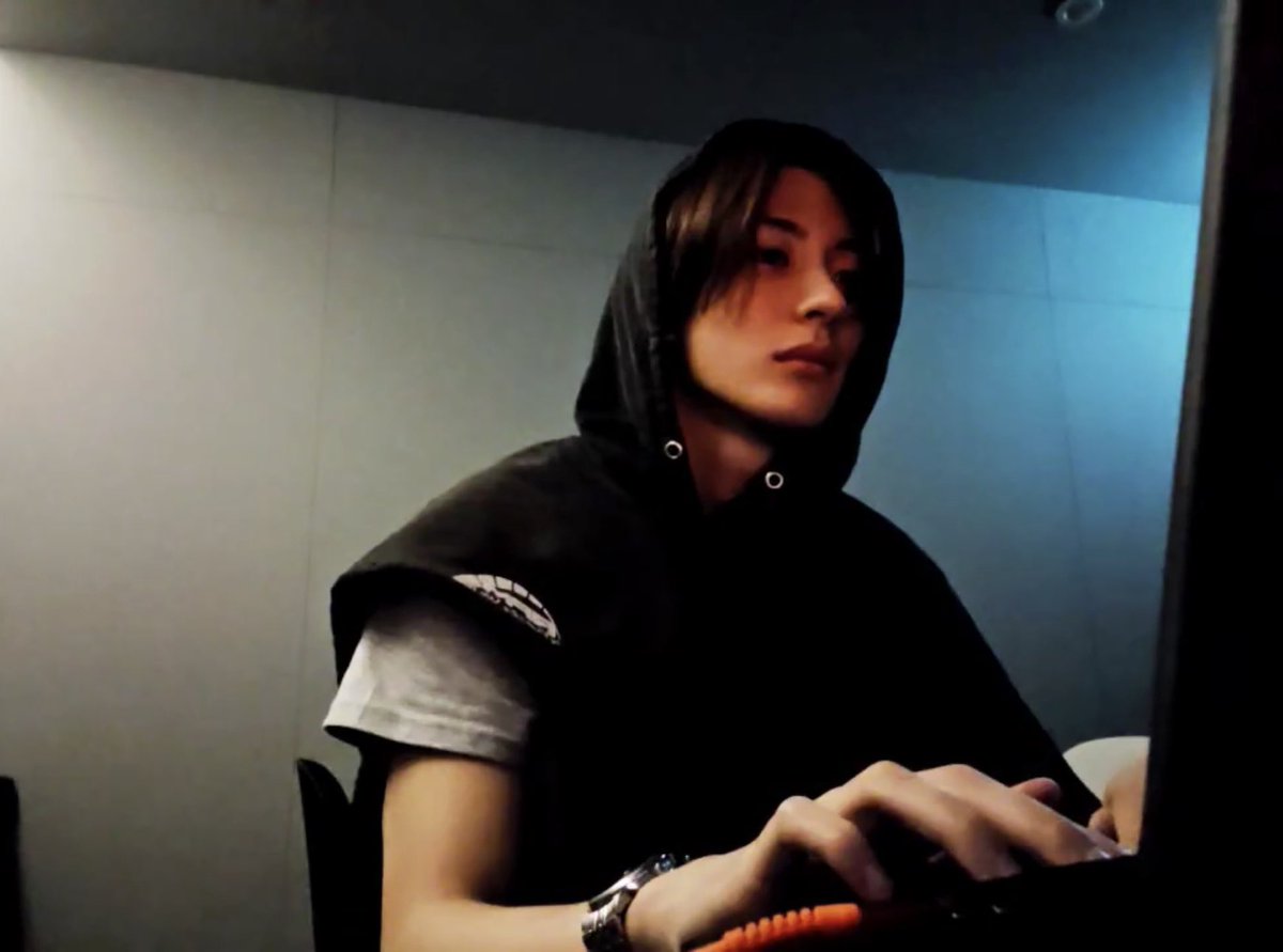 톤 tweet media