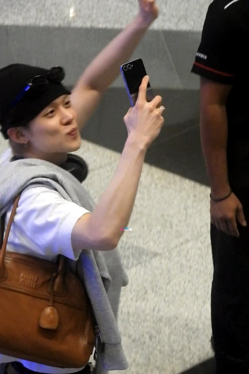 MyKpopHuntress tweet media