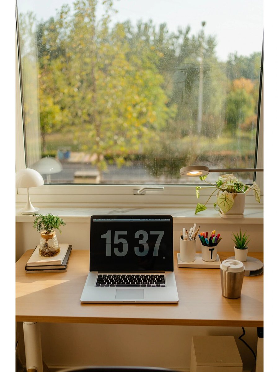 Enes1033546's tweet image. "Level up your workspace! Minimalist desk = max focus. Tidy surface, soft lamp, small plant—simple wins for daily productivity.  #DeskSetup #WorkFromHome #ProductivityHacks"