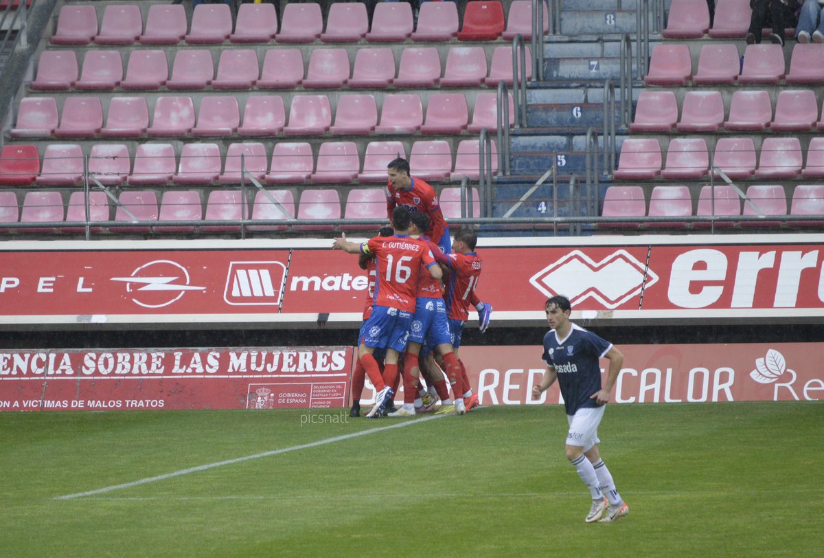 PicsNatt_'s tweet photo. Somos de Playoff!!!! Seguimosssss ❤️💙💪🏻

@cdnumancia https://t.co/Uc9oDmSkEG