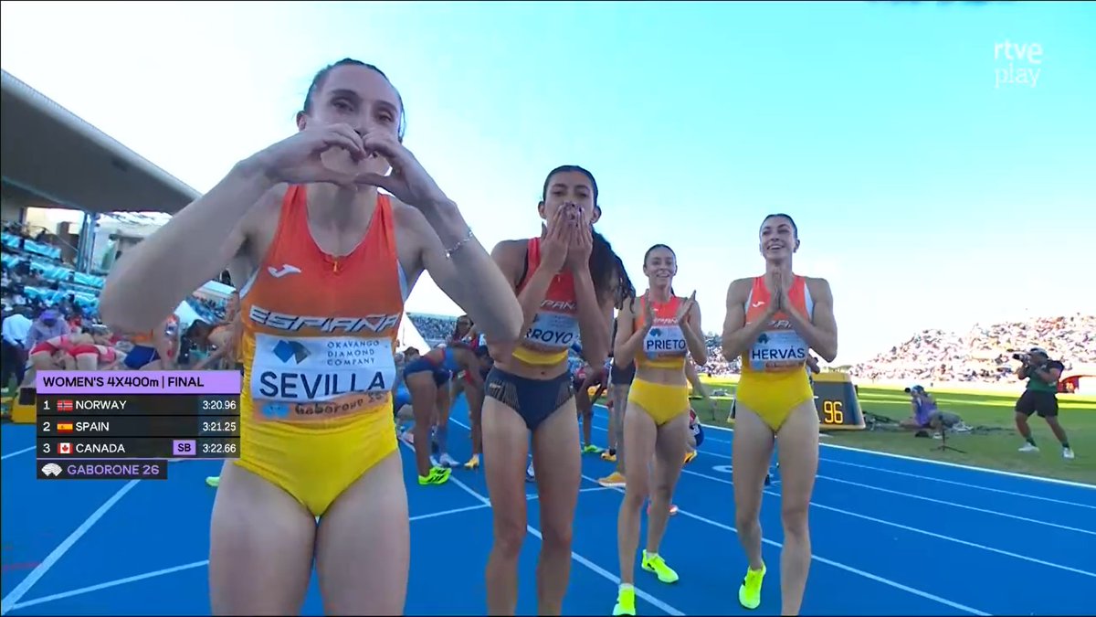 MigVillasenor's tweet photo. ¡Qué pasada! Se lo hemos leído en los labios a Blanca Hervás y así es, ¡qué pasada! Estratosférico récord de España de 4x400 metros, 3:21.25, sencillamente fabuloso, ¡y medalla de plata! Qué emoción y qué alegría, ¡qué grandes! Bravo, bravo, bravo 👏👏👏 https://t.co/5smZ8wBqbY