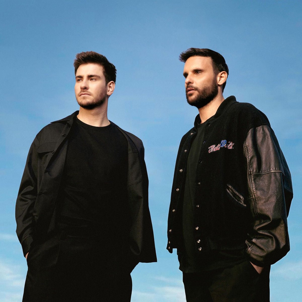 StarLouFan's tweet image. Dis-moi où (feat. OTTA) de Julien Lieb a connu sa plus grosse journée JAMAIS enregistrée avec 16,190 streams vendredi sur Spotify ⭐️