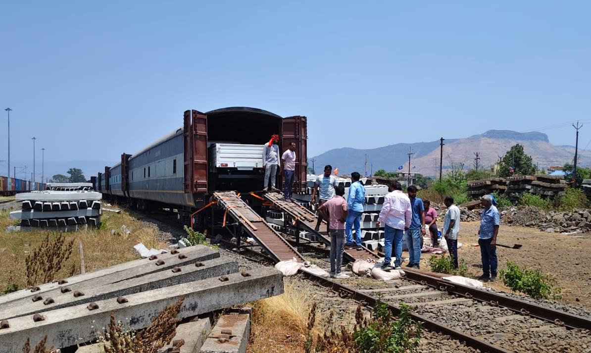Central Railway tweet media
