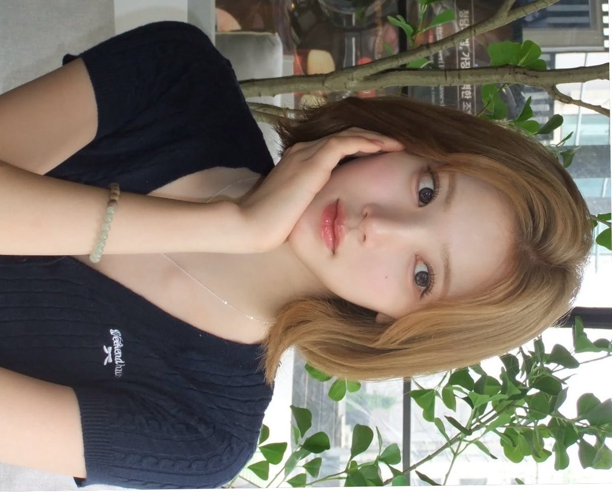 jiwoo pics tweet media