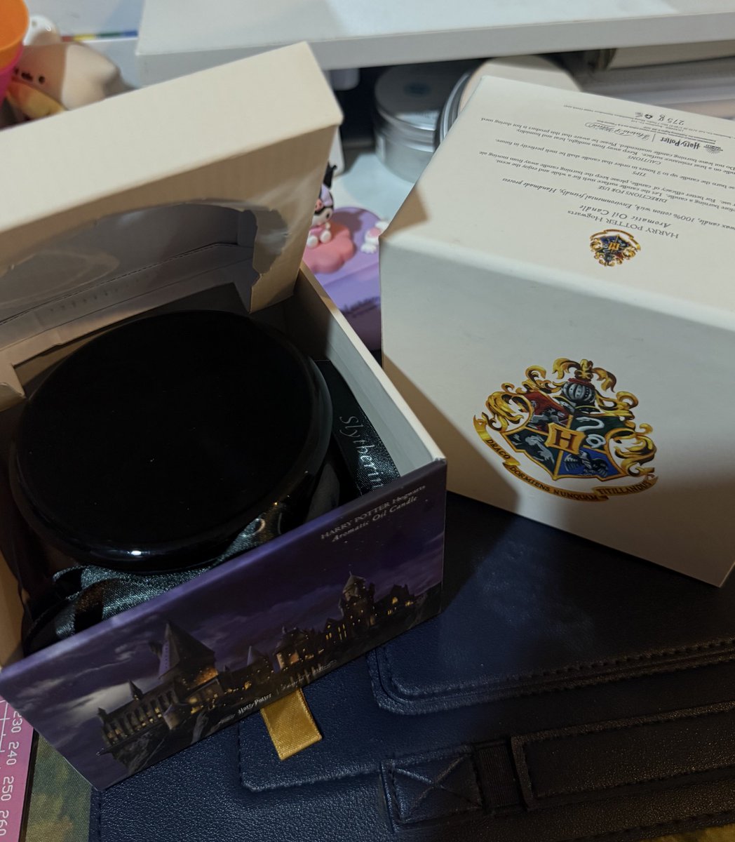 jenominp's tweet image. ♡ เทียนหอม aurora’s potion เเบรนด์คุณอูน 
♡ ไม่มีตำหนิ ราคา 2000 ลดได้นิดหน่อย เก็บไว้อย่างดีค่ะ ไม่เคยใช้ ได้โบว์บ้านงูนะคะ 

#แฮร์รี่พอตเตอร์ #HarryPotter #Popmart #ตลาดนัดแฮร์รี่พอตเตอร์ #ตลาดนัดHarryPotter #ปล่อยของสะสม #ส่งต่อของสะสม #โมเดล