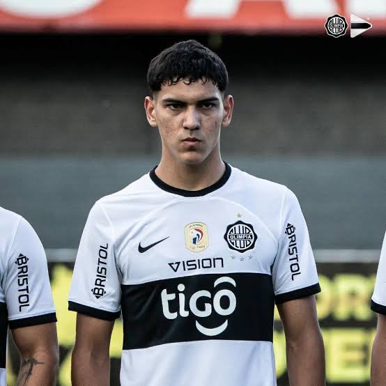 Toda de él