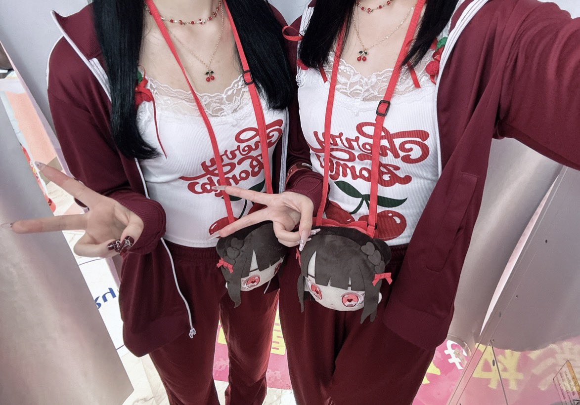 るりな tweet media