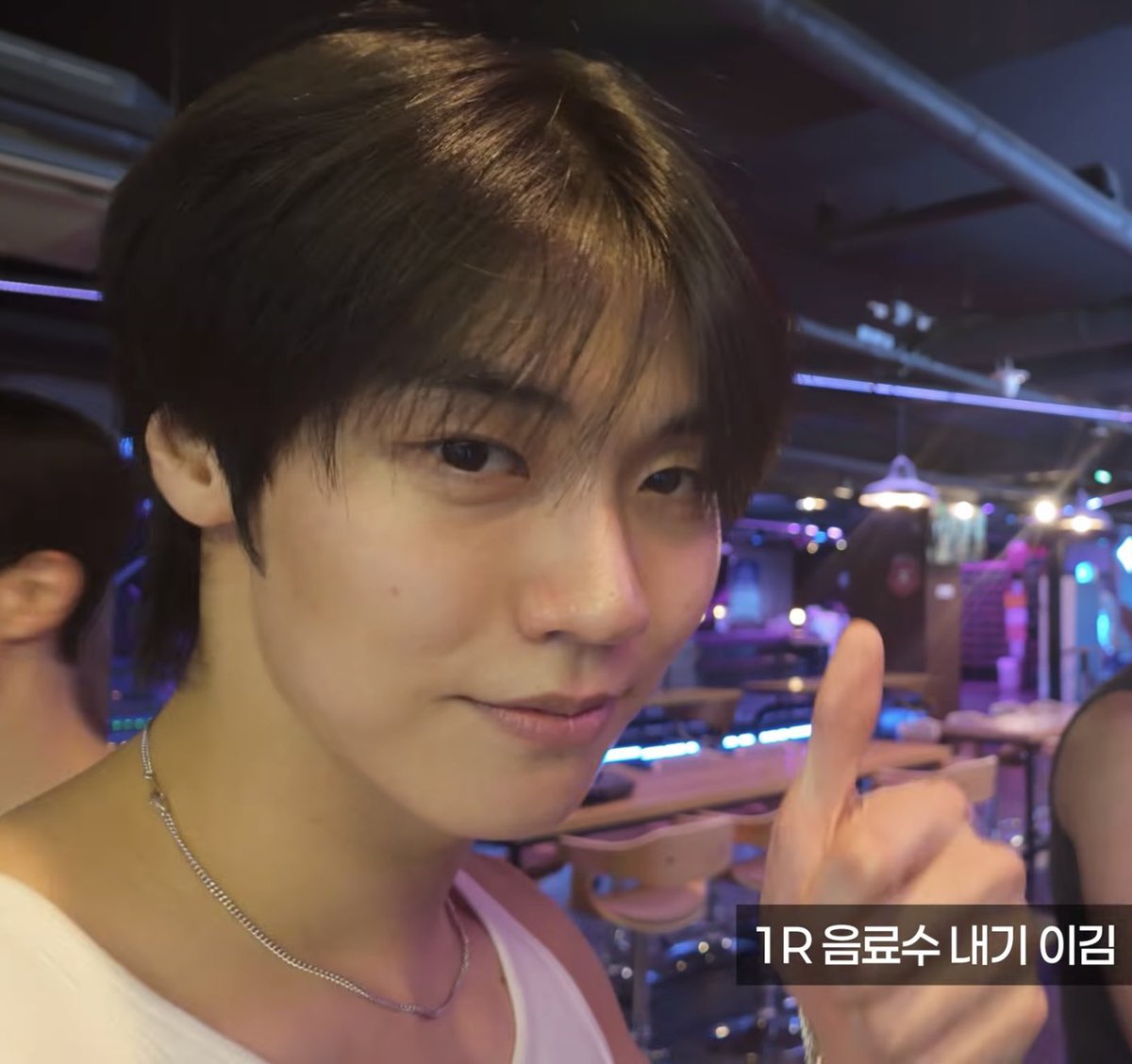 【 승협이 편집이 정말 좋았어요~깔끔한 영상 재밌게 봤어요~❤️

역시 승협이는 뭐든지 잘한다!💐

당신을 정말 사랑합니다💕

편히자요 굿봠⭐️

#이승협 #JDON #LeeSeungHyub #승짱 #승협 #NFlying #엔플라잉 】