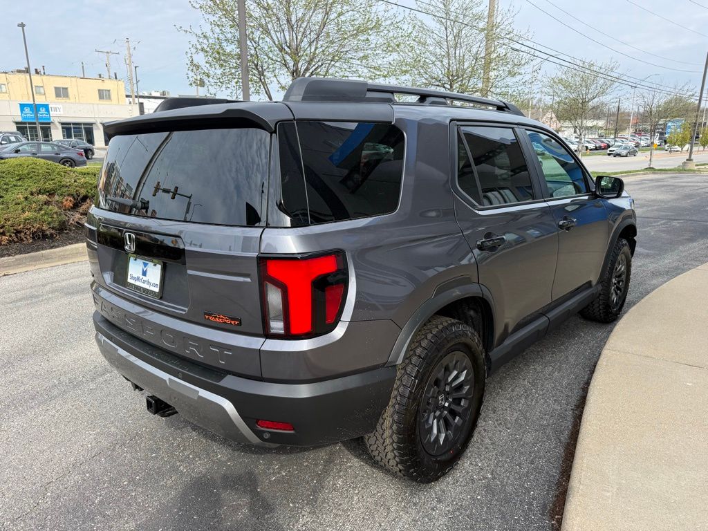 McCarthyHonda's tweet image. Sunday Spotlight at Honda Overland Park

Meet the 2026 Honda Passport TrailSport

Take a closer look: ow.ly/e5YS50YSCtA

Right now, you can save over $2,000 on this standout TrailSport!

#HondaPassport #TrailSport #AdventureReady #SUVLife #NewHondaDeals #honda #kansascity