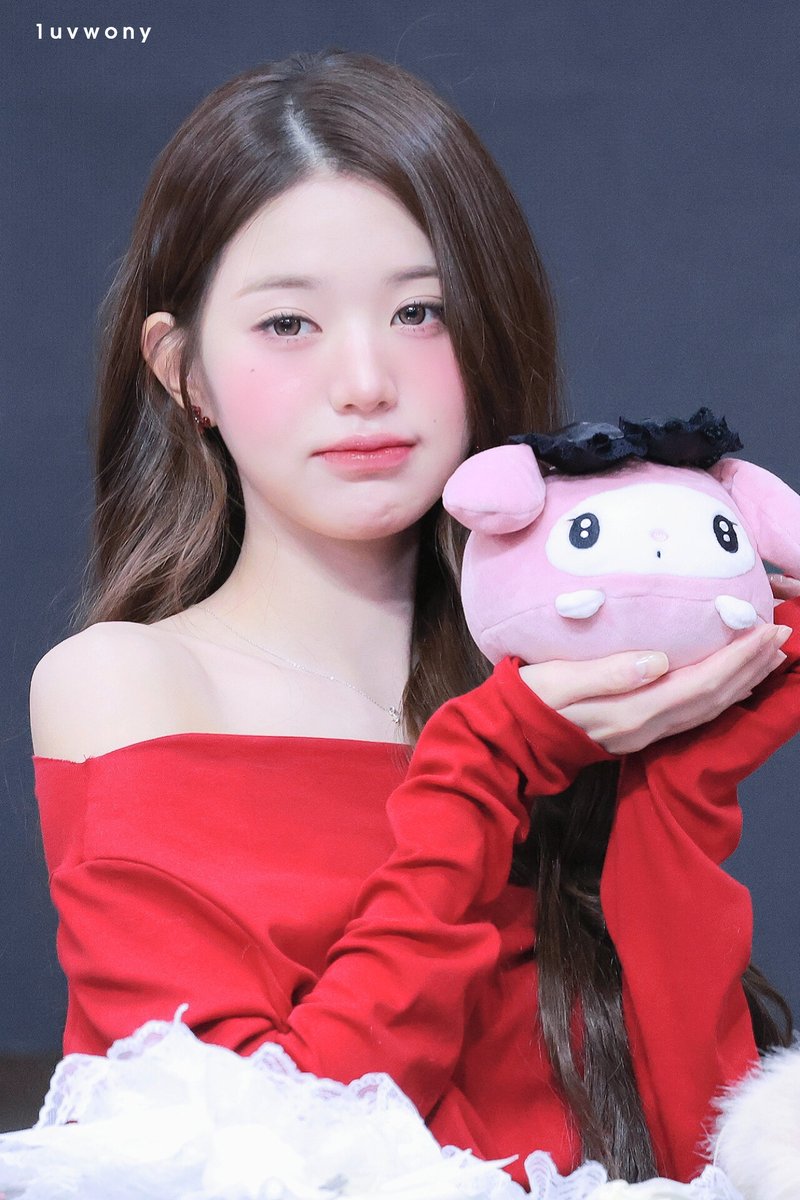 1uvwony's tweet photo. 260503 🗯️

#아이브 #IVE #원영 #장원영 #WONYOUNG #JANGWONYOUNG https://t.co/K8aM3vlhJH