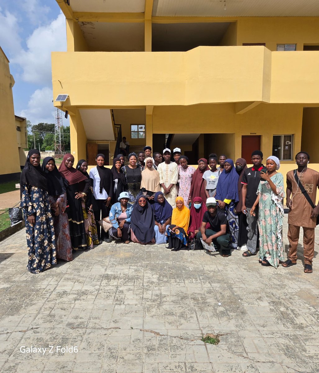 osuuilchapter01's tweet photo. Huge thanks to our Staff Adviser for always showing and supporting us 

Mr NAD of Kwara, thank you for coming, for supporting us and giving back to the society. Your contributions are deeply appreciated 

To everyone who showed up, thank you so much for your time and patience https://t.co/DUnzK1K8FE
