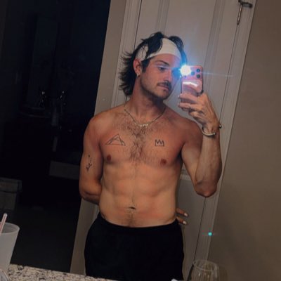 dylanrood18's tweet photo. #NewProfilePic https://t.co/PS0360KqVj