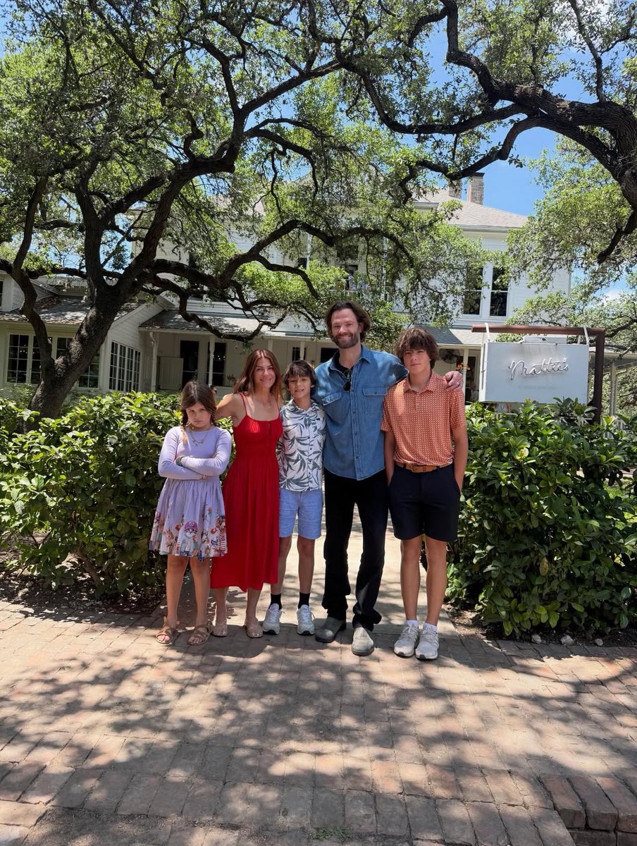 JarPad_Team's tweet photo. 📸 100526 | @jarpad Instagram Post

Caption: "Happy Mothers Day @GenPadalecki Thank GOD our children have YOU to be alongside them through this crazy life...
I don't know how I could ever do this without you, and I'm glad I don't have to."

#JaredPadalecki #GenPadalecki #Mothers https://t.co/ccoA5kMH9B