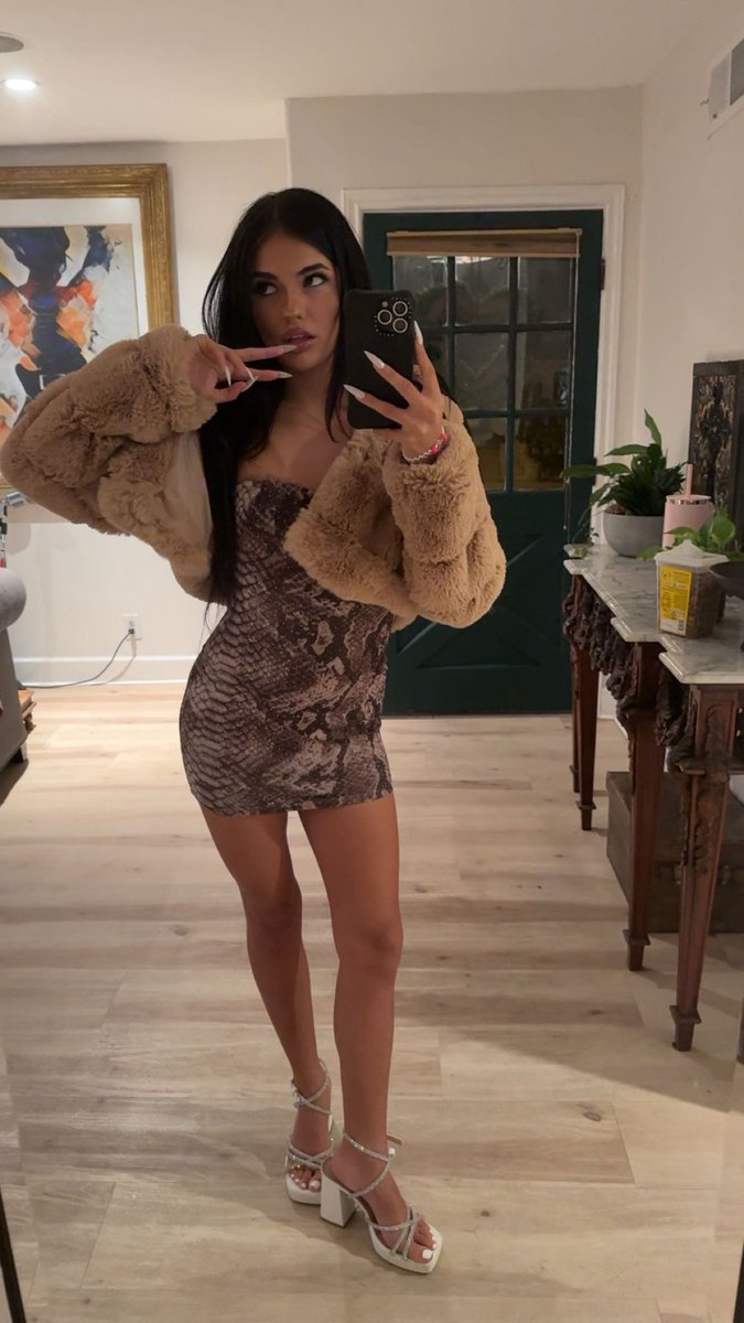 Jade tweet media