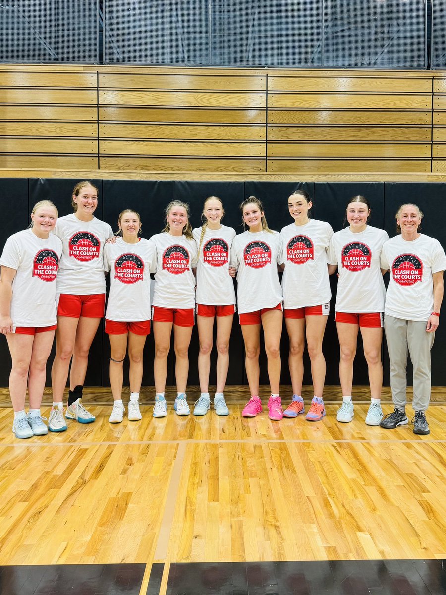 ssahoopsteams's tweet photo. Congrats 🎉 to our 1️⃣6️⃣U Black ⚫️ squad for going 5️⃣-0️⃣ and winning the championship🏆 at the CLASH OF
THE COURTS tournament 🏟️ in Des Moines‼️ Well done, ladies!!

5 games in less than 24 hours. Multiple close W’s. Challenge met!!

#SanfordSports | #StrongerTogether https://t.co/d5O0LRVkSH