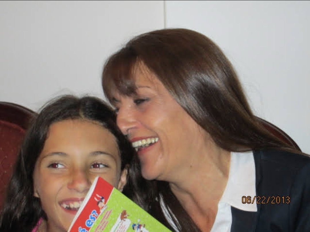 Pavladas's tweet photo. @sofi_thoughtss Te amo! Subamos foto con ella que igual nos abraza desde el cielo.

Acá mi hermanita hermosa y amada con su mamá preciosa. Las amo mi Sofi! https://t.co/xE6FOwHQGW