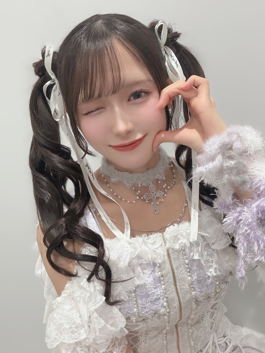RT @tanda_hazuki: ⋱ 本日こちら.ᐟ.ᐟ ⋰ ICONIC MOMENTS LIVE!出演