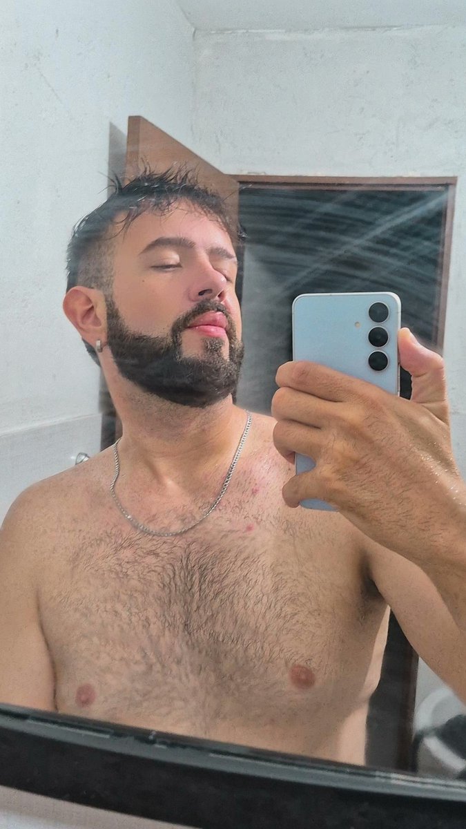 eualissonvp's tweet photo. O espelho riscado é o charme https://t.co/LYF7OJOoIf