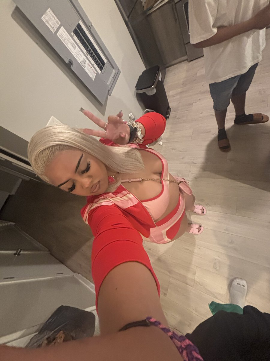 kashoutlaayy's tweet photo. Missing Miami 💔 https://t.co/vmX3XZjadm