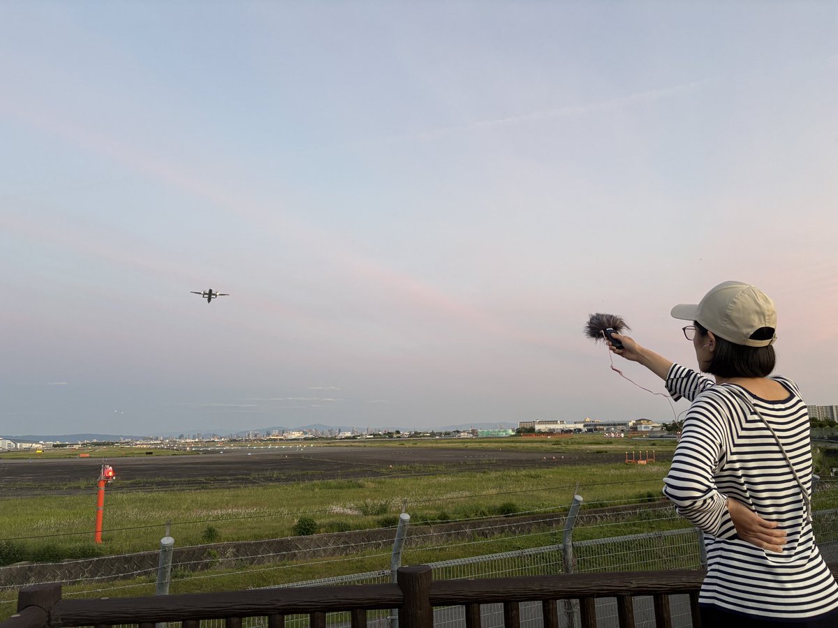 Boeing737って　めっちゃ良い音します💕💕💕
この音聴くと　遠くからでも　フィールドレコーディングしたくなるのが演奏家やと思います💁‍♀️

クラシック音楽の現在地を体験しにいらしてください🎉🎉🎉

5月30日(月)13:30開演
第20回定期公演『Carpe Diem』
チケット: shop.cremona-luke.com/items/135617098