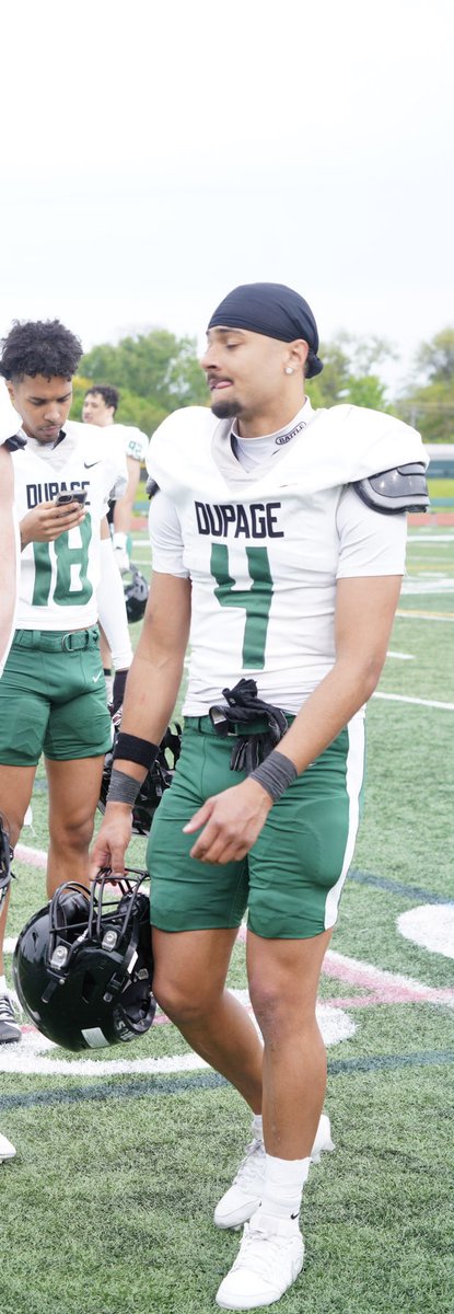 KoniKamba's tweet photo. Koni Kamba 1 on 1  Tape 
Cornerback 6'1 190 https://t.co/Em4MRHdwZq