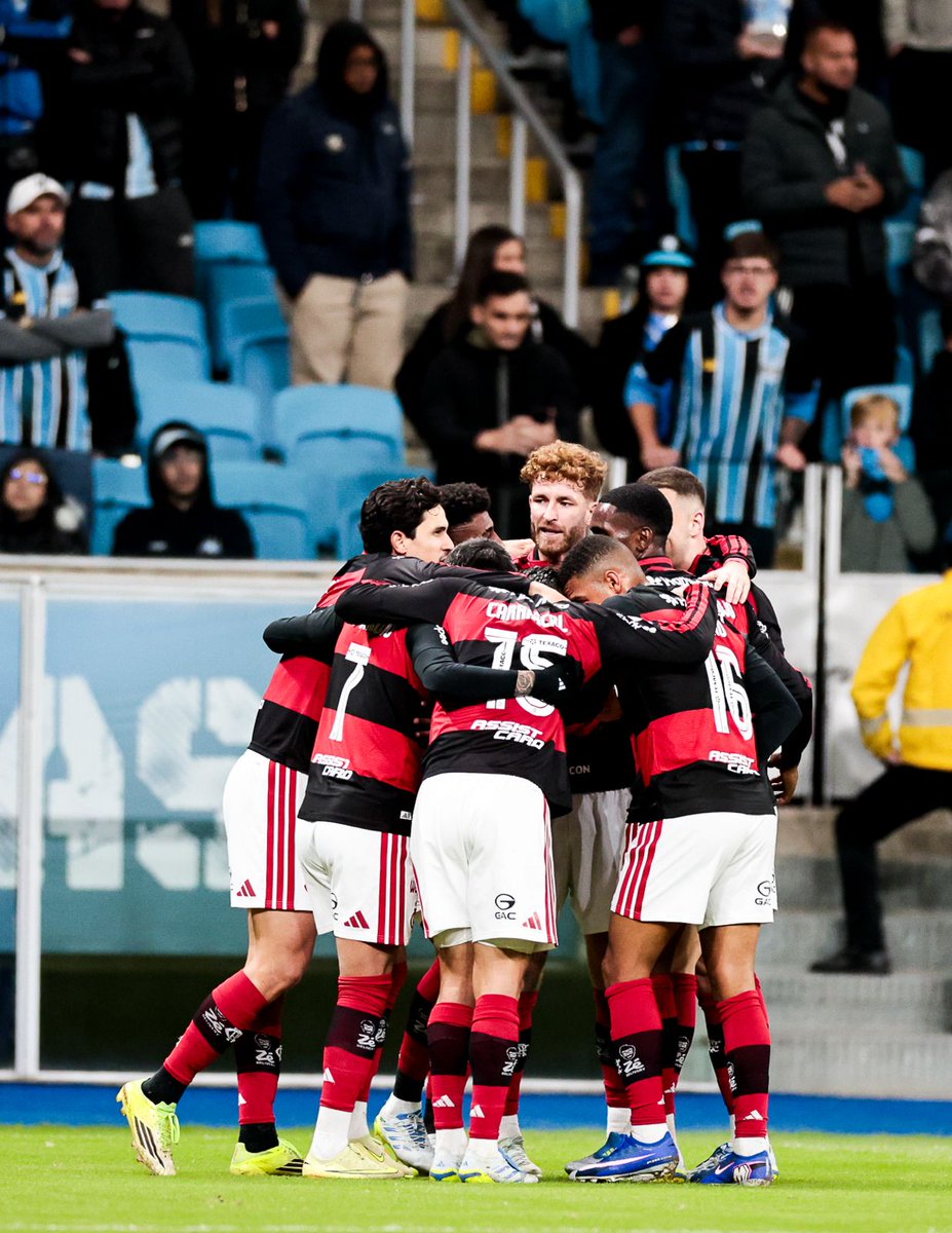 Noite de Copa tweet media