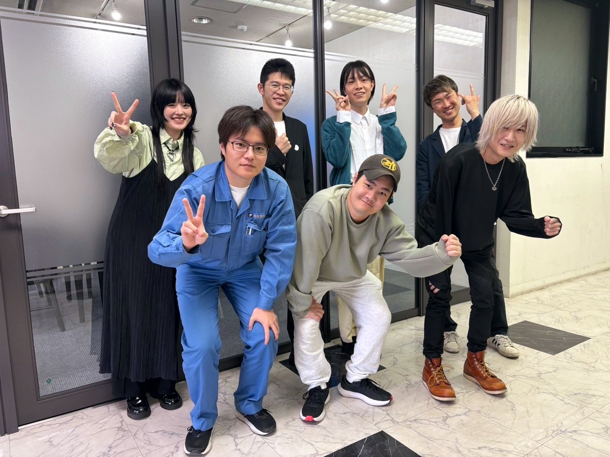 cid_chuo's tweet photo. 【職業Fest】 あとがき…✍️

卒業生によるリアルな仕事の話、聞けましたか？？✨️
最前線で活躍する先輩たちの言葉は、進路選択の大きなヒントになったはず👨‍💻🎨

かっこいい先輩方、裏で先生と思い出話で盛り上がってた様子もパシャリ📸

次回以降のイベントもお楽しみに👨‍🏫

 #高崎  #専門学校 https://t.co/y33o1slye6