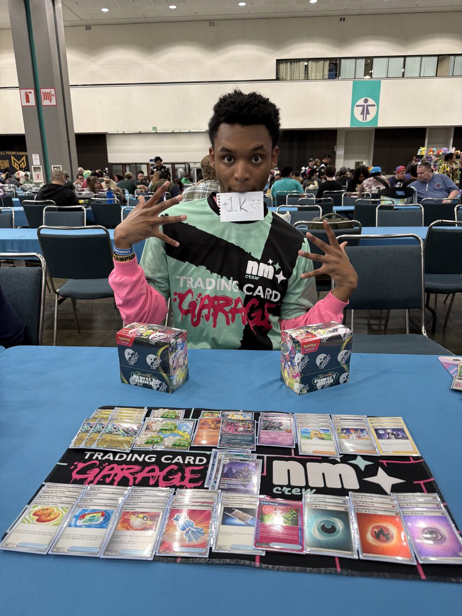 tandemint's tweet photo. Oopsie accidentally got 27th with (insert variant) Dragapult ex 🫣 https://t.co/H7iFJf93YP