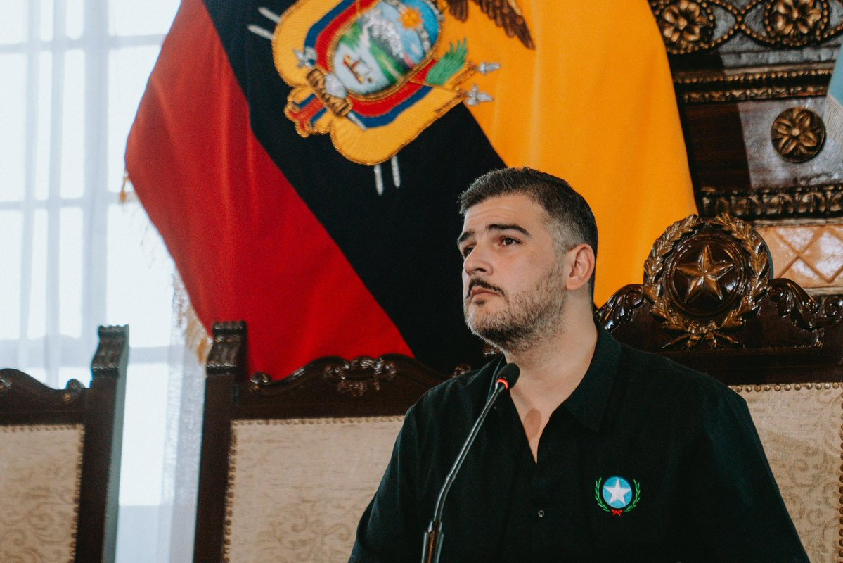 aquilismo tweet media