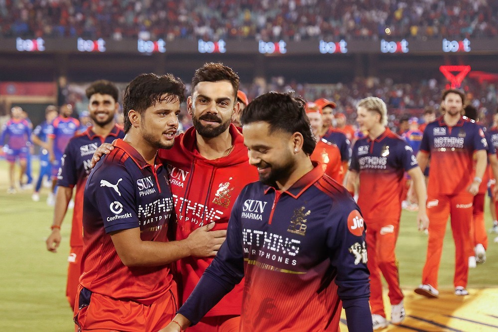 KohliSensation's tweet photo. (2/n)
.
.
.
#ViratKohli #RCBvMI #MIvRCB #IPL2026 @imVkohli https://t.co/RKB3typipU