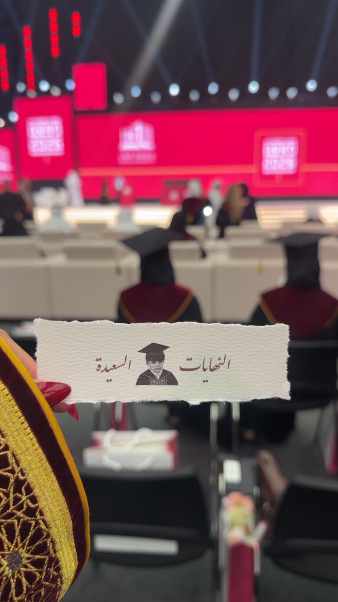 fatmmalk_'s tweet photo. الحمداللـه 🪄🎓 https://t.co/KjZ7htXzGc