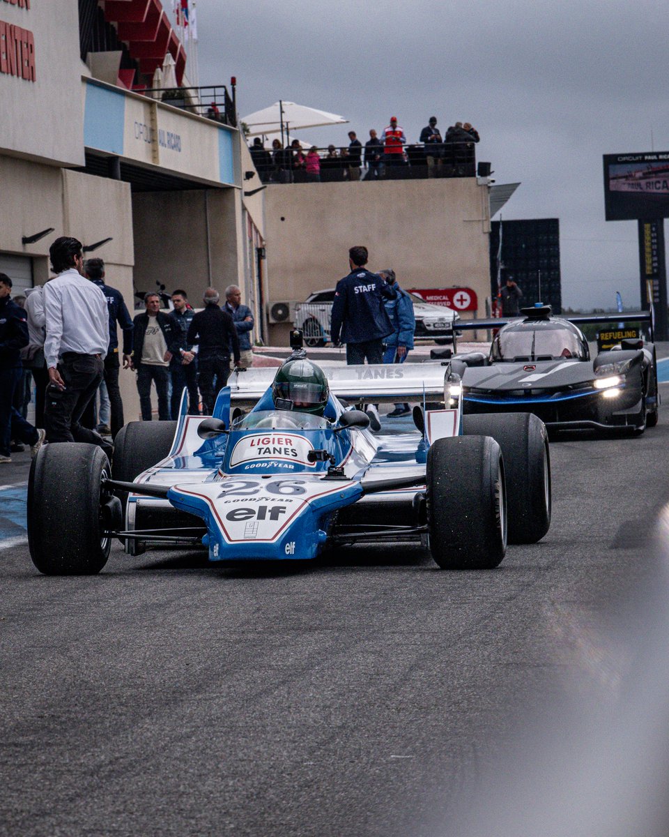 LigierAutomotiv's tweet photo. An unforgettable Sunday at the Grand Prix de France Historique. 🔥
Jacques Laffite back in his 1980 Ligier JS11/15.
Philippe Alliot back in his 1986 Ligier JS33B.
Two legends. Two iconic Ligier F1 cars.
#LigierAutomotive #GPFH https://t.co/TzlTvLwoPq
