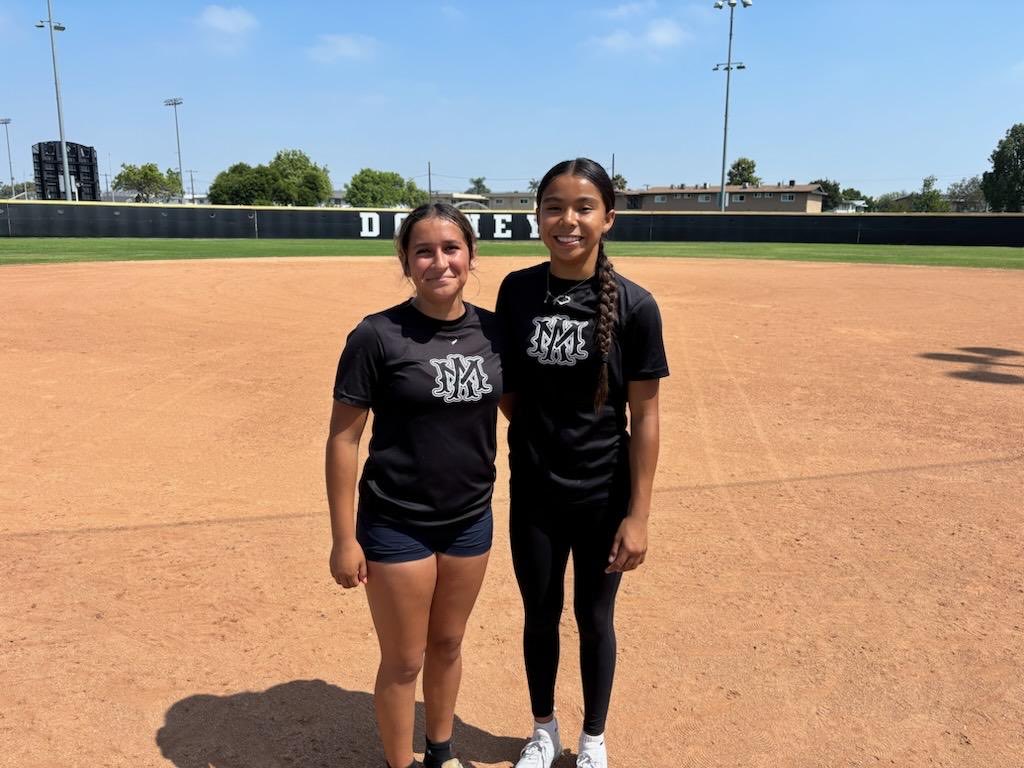 DelilahBui_2030's tweet photo. Saturday morning at Downey High. Thanks Coach Ed for giving us access to the field! Got some good live hitting reps with @KM_kaykay19
#classof2030 #AMCookDrew #athleticsmercado #ndoathletics
@ExtraInningSB @PrepSoftball @ondecksoftball @SBRRetweets @TOP_D1RECRUITS @TopPreps @TopPrepPitchers @MercadoAcademy @Softball_Home @fastpitchwatch @FastpitchWire @SoftbalAmerica @5_recruiting @SunilSportsNews @LegacyLegendsS1 @SoftballRecruit @sballrecruiting @CoastRecruits @YAthletesF @sluggerFP @sluggernation @LineDsoftball @THEWOWSB