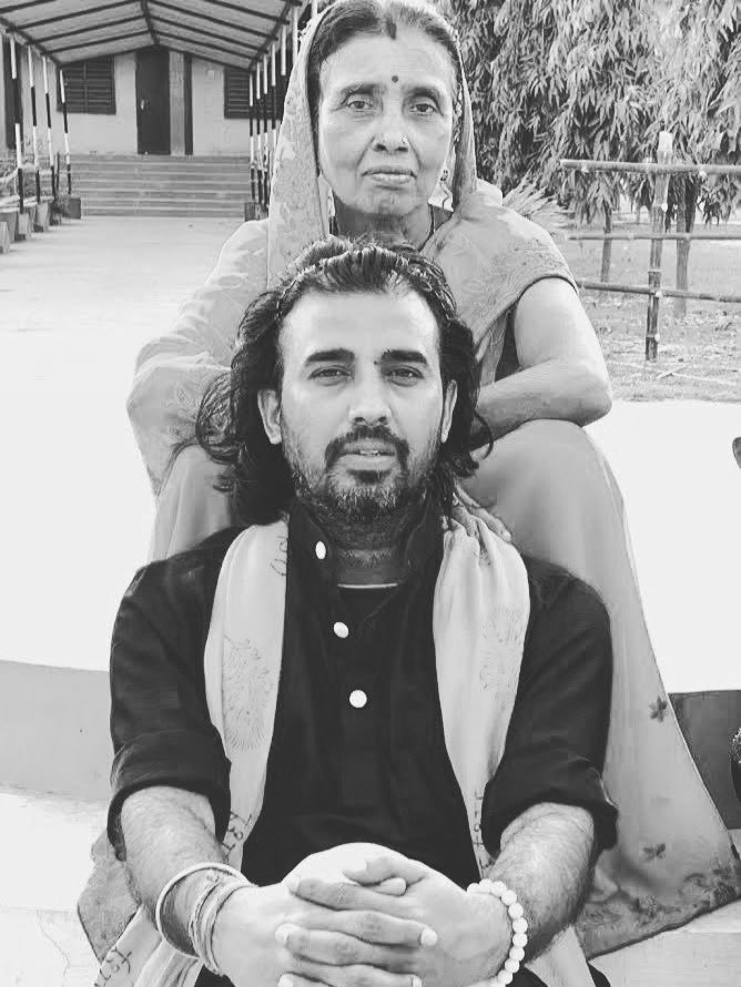 Sanjeev K Jha tweet media