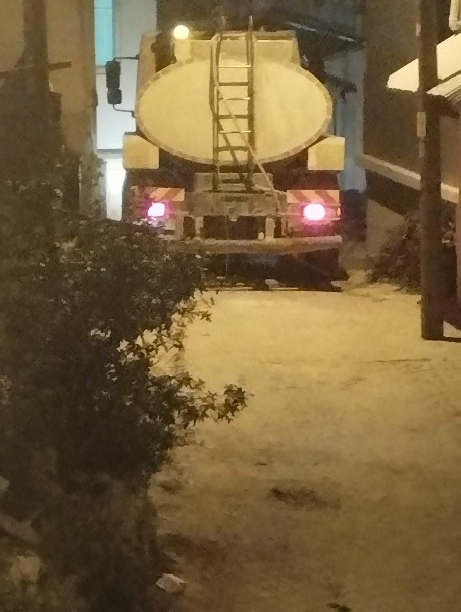 Herkes sevdiğine dostuna arkadaşına iyi geceler derken ben bu saatte su sırasının bana gelmesini beklerken  tankercinin su kalmadı yarına Allah kerim cümlesiyle günü bitiriyorum 13. Günde buluşmak dileğiyle #hatay