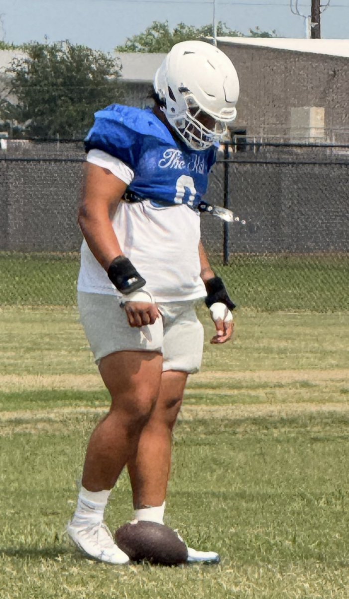 Bryce2027's tweet photo. Bryce “Big Fella” Jackson (DT)

✅ 6’1 - 295
✅ Space Eater
✅ Quickness and Power
✅ Ability to absorb double teams
✅ Great hips and hands https://t.co/rUHTWN4R3C