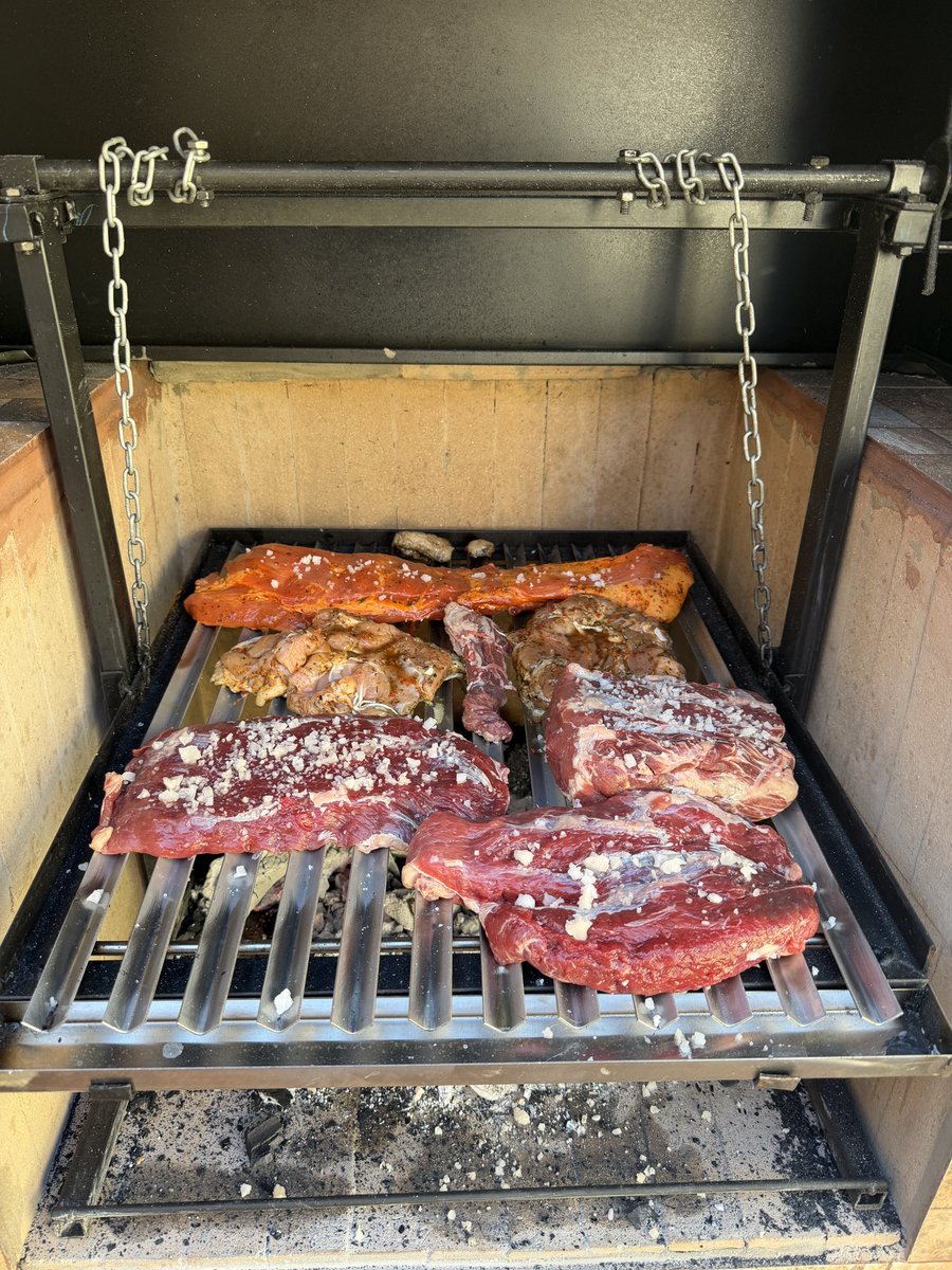 BravoArata's tweet photo. Asadito 🤤🤤 #DíaDeLaMadre  🥩🥩 https://t.co/JZjnJRk9dt