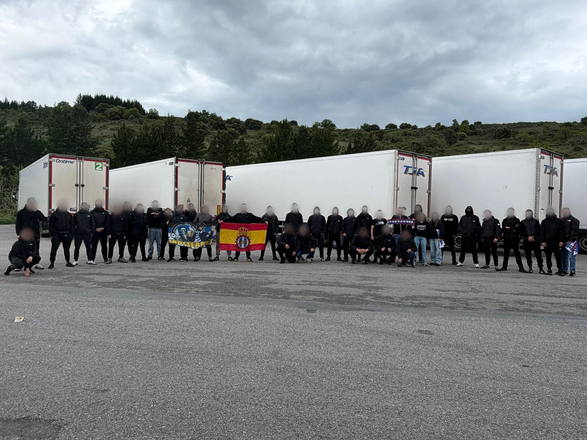indeseables1903's tweet photo. Ponferrada on tour. ¡Avilés Industrial adelante! https://t.co/95GQ6qYtiX