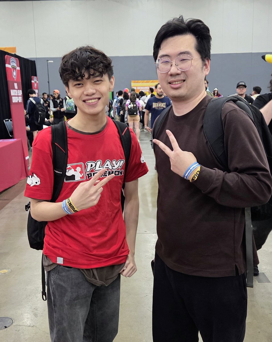 Toshihiko tweet media