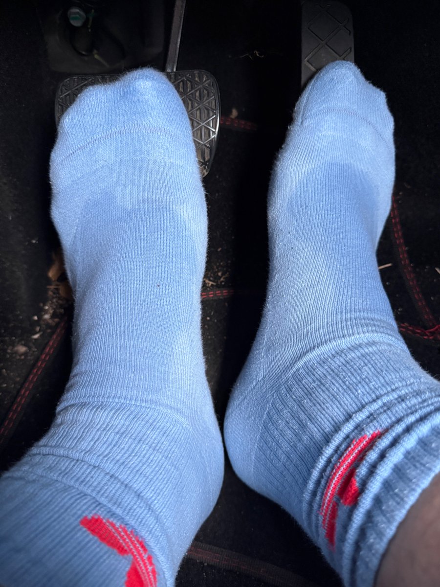 Real_NoFilter's tweet photo. Blue socks hit different after a long day
#bluesocks #socks #feet #malefeet #socklover #sockcontent #carfeet https://t.co/6StAM0a73y