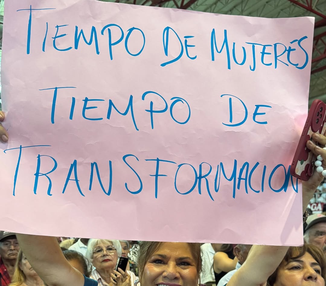 CelidaLopezc's tweet photo. Gracias, Presidenta @Claudiashein, por dedicarnos a las mujeres de Sonora, y a todas las mamás, este día tan especial, un mensaje tan grande. Llegamos contigo todas. Y todas las mamás merecen reconocimiento por su lucha y entrega diaria. La pensión Mujeres Bienestar reivindica el trabajo doméstico, el trabajo de educar, cuidar y acompañar a nuestros hijos y nietos después. Gracias por todo. 📷
