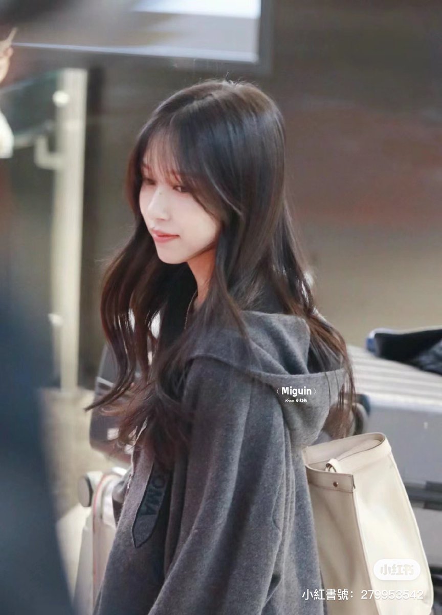 hourly mina ♡ tweet media