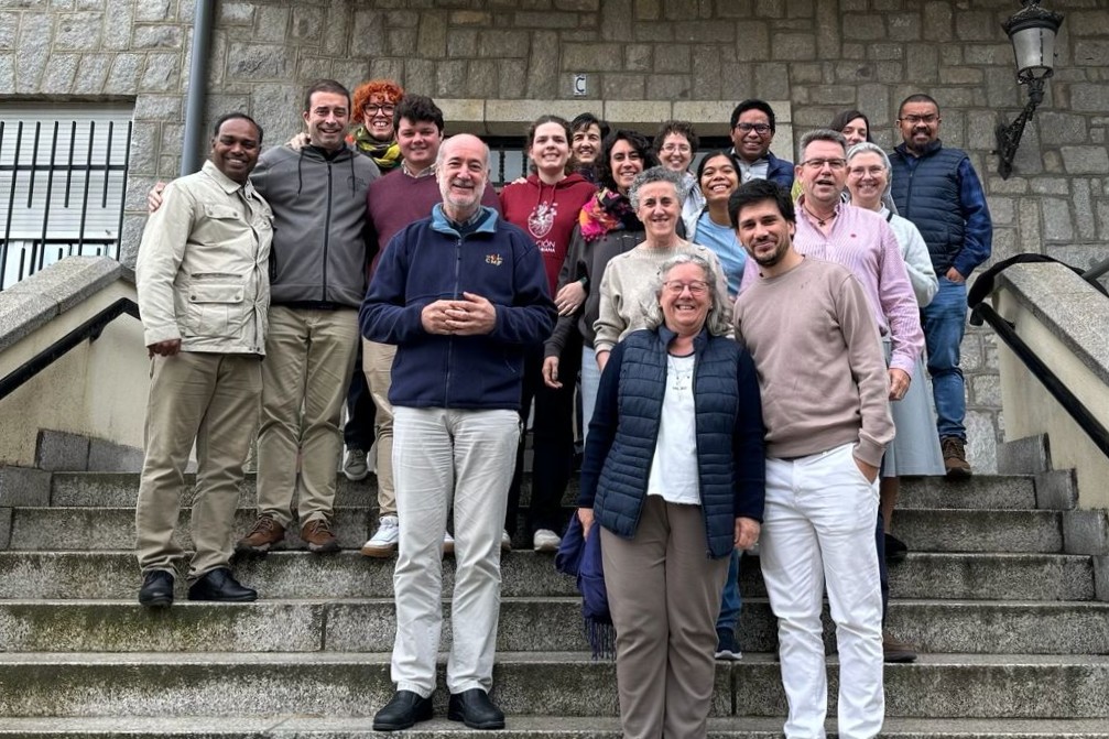 epapcmf's tweet photo. Encuentro de Equipos de PJV de la #FamiliaClaretiana en #Europa, reunidos este fin de semana en Colmenar Viejo 😄 https://t.co/aZJEhPVEaz